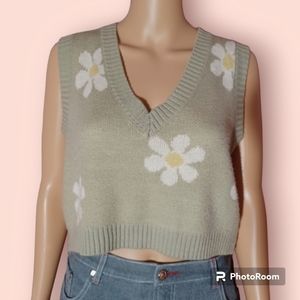 Rue21 Green Flower Cropped Sweater Vest